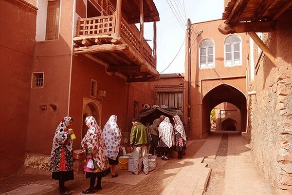 احترام به عقاید دینی و آداب محلی از مهمترین قوانین گردشگری است